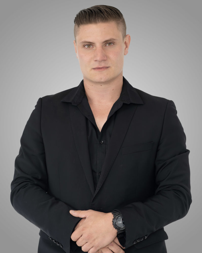 Simon Knaack